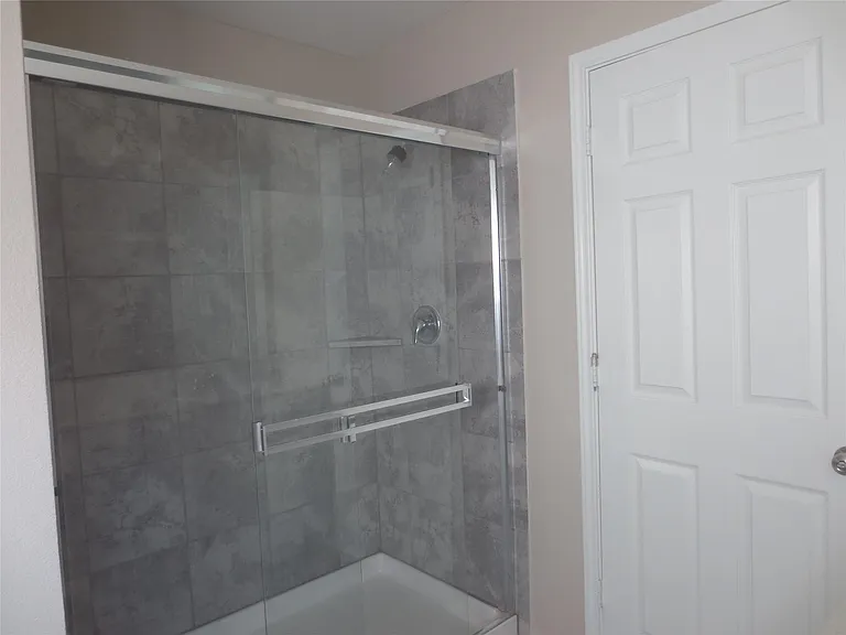 4633 Benham Dr — Photo 19