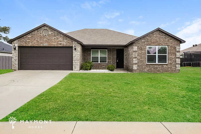 4 bed, 2.0 bath, 1633 sqft, $1,855 — Photo 1