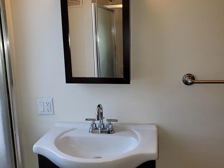 363 Elwood Ave #6 — Photo 18