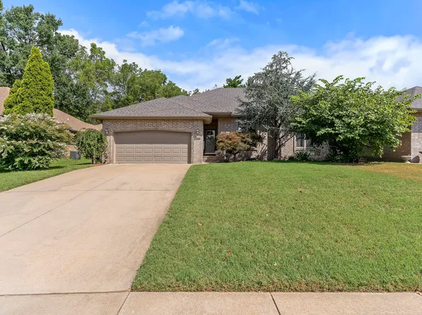 3111 W Sunset Street, Springfield, MO 65807