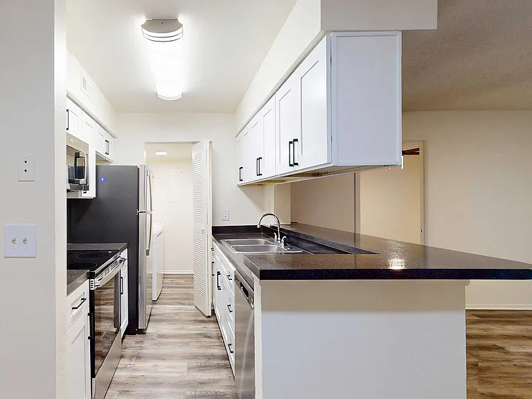 Lakewood Place — Photo 18