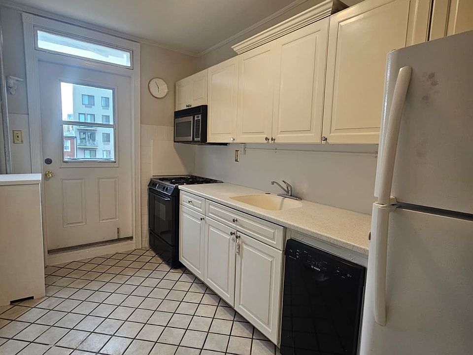 1st image of 23-52 31st Ave #2