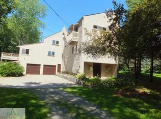 10400 Williams Rd, Dewitt, MI 48820