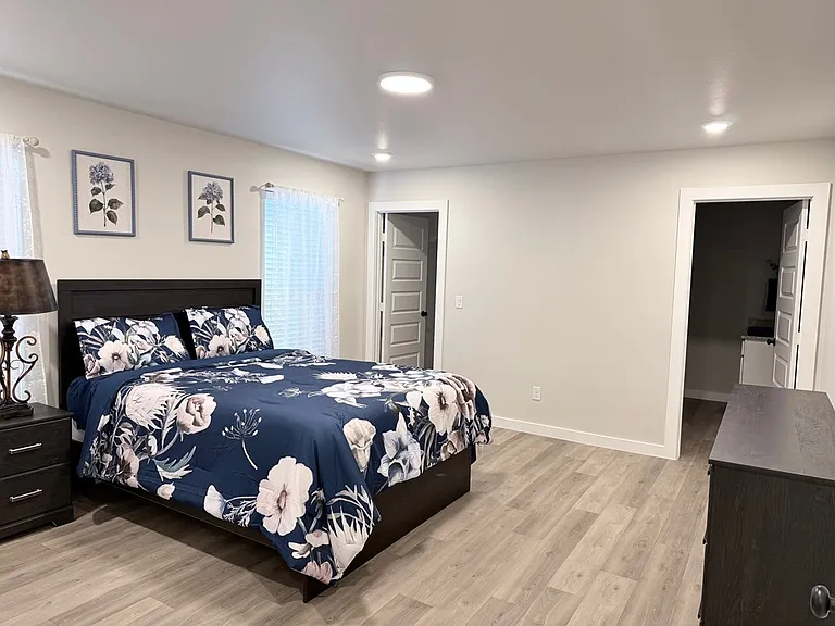 2944 Hidalgo Ave — Photo 8