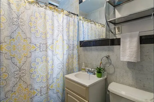 Rented by Modlin Group | media 18