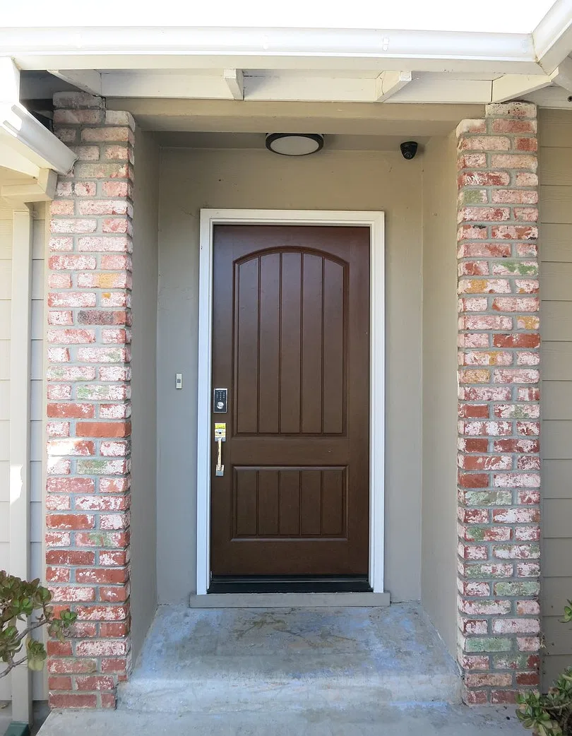 3 bed/2 bath Single family home, dual pane windows, A/C — Photo 2