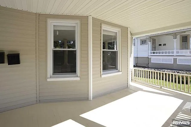 85 Oak St #1 — Photo 2