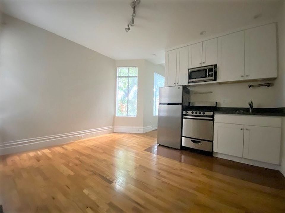 1st image of 157-161 Henry St #825R