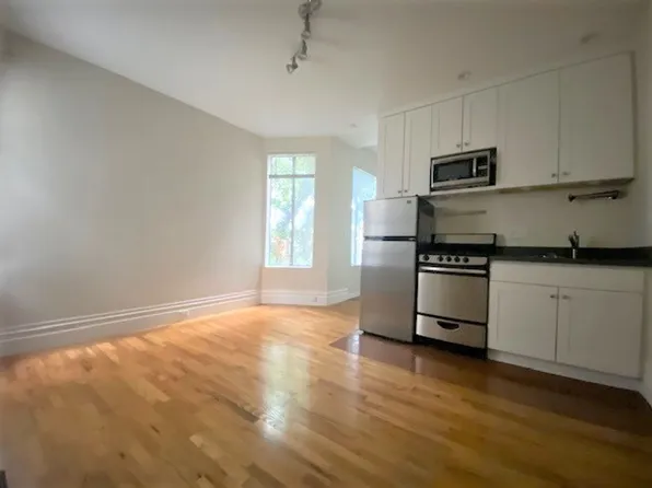 157-161 Henry St #825R, San Francisco, CA 94114