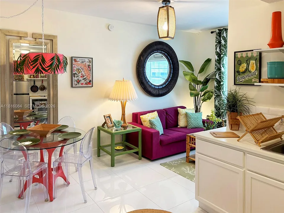 335 Ocean Dr #114