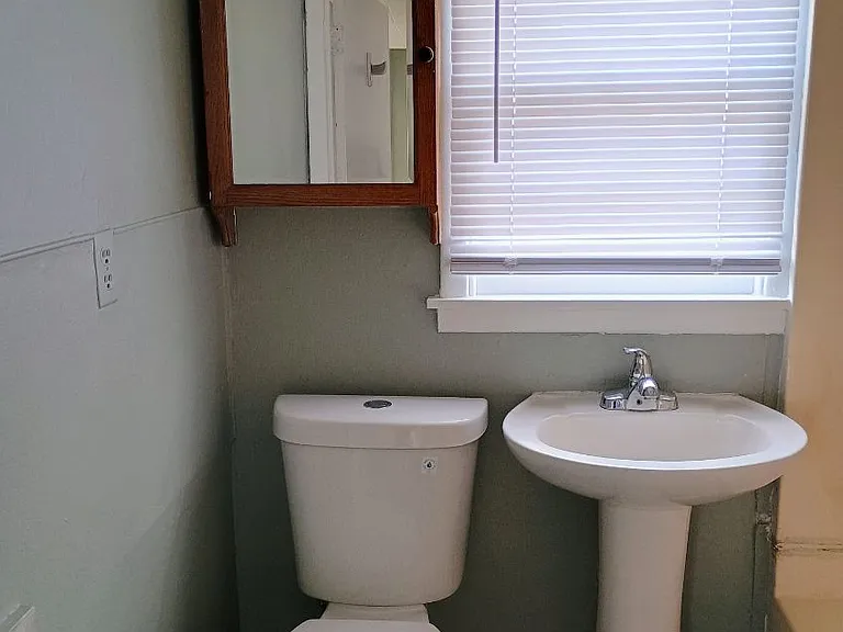 1125 Central Ave N #3 — Photo 11