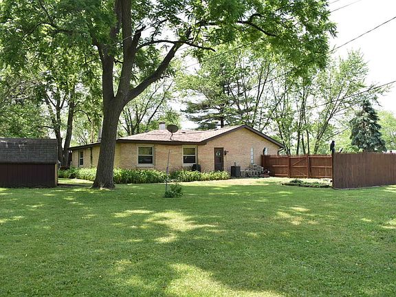 4th image of 16511 Sussex Dr