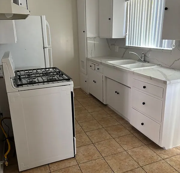 4456 Overland Ave #3 — Photo 3