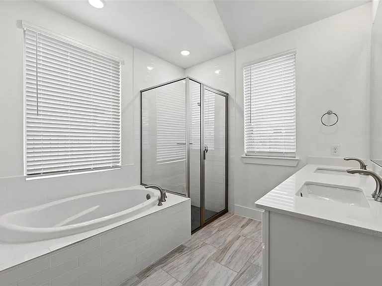 18402 Mesquite Flats Trl — Photo 11