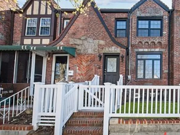 225-18 Mentone Avenue image 1 of 2