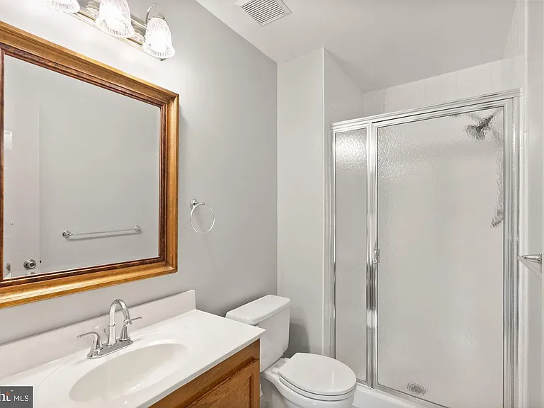 711 Acorn Ct — Photo 13