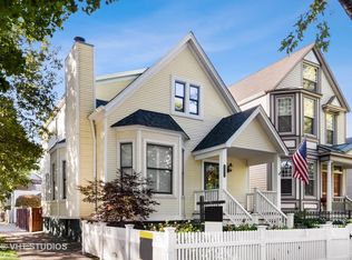 1819 W Fletcher St, Chicago, IL 60657