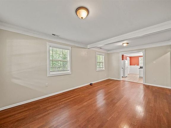 4th image of 9106 McGee St