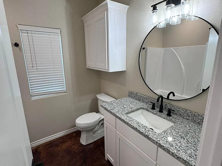 1302 Silver Falls Rd #101 — Photo 5