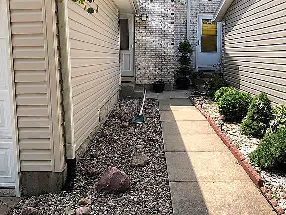 2nd image of 2621 Piccadilly Ct