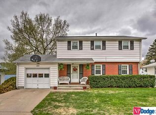 203 W P St, Weeping Water, NE 68463