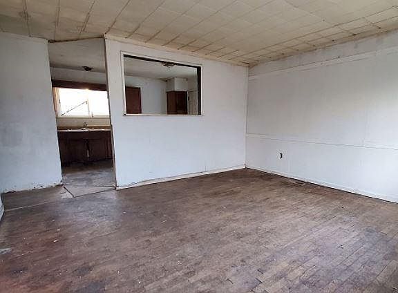 3rd image of 1734 Heatherridge St