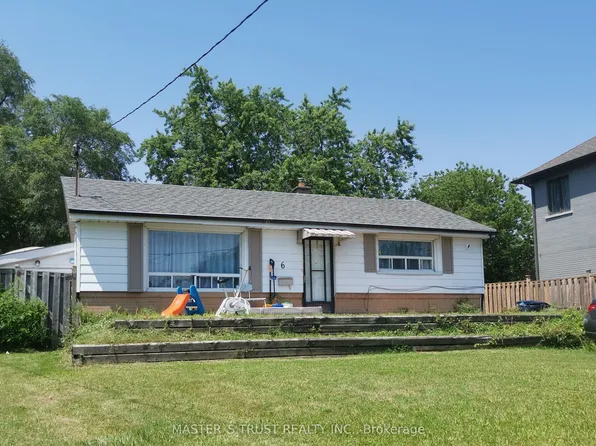 6 Cross Hill Rd, Toronto, ON M1T 3E4