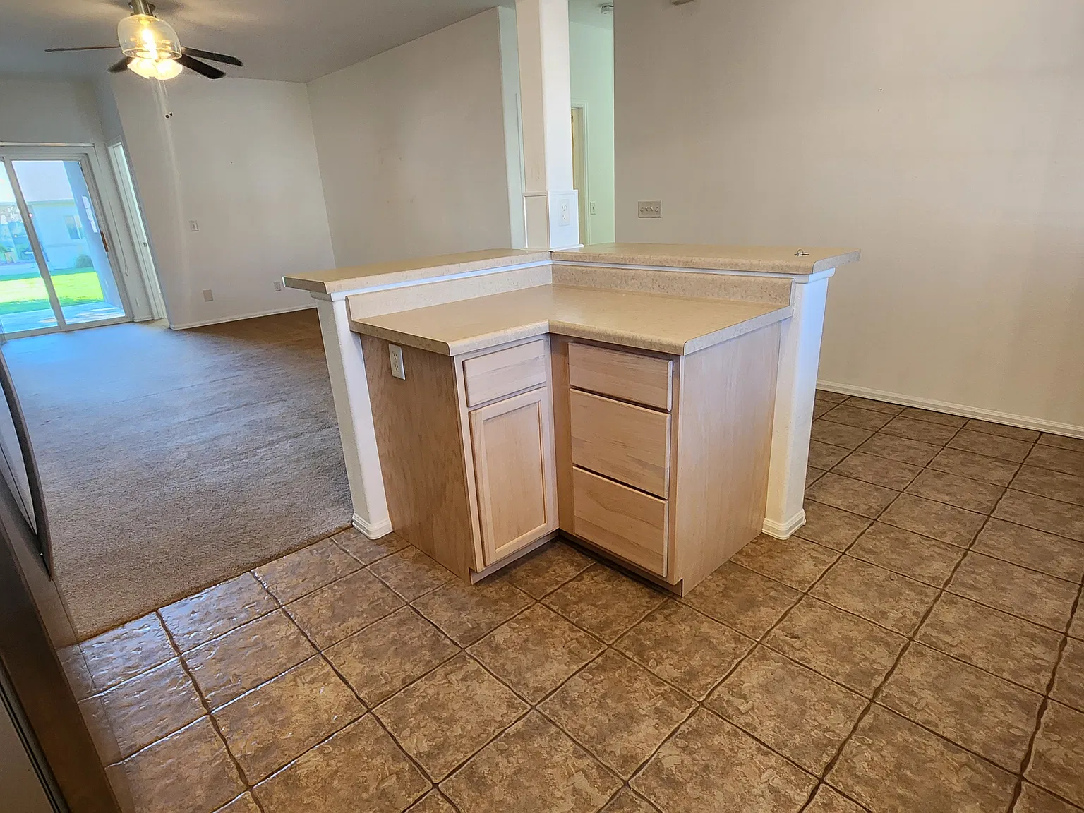 2 bed, 1229 sqft, $1,900 — Photo 4