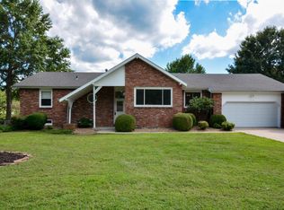 2818 W Grayrock Dr, Springfield, MO 65810