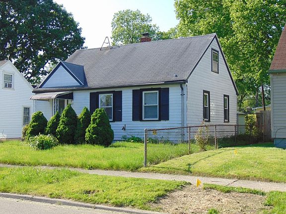 3rd image of 2720 Melbourne Ave