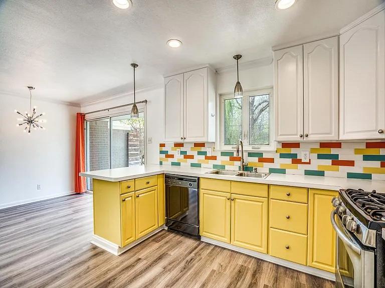 7031 Bucknell Dr — Photo 3