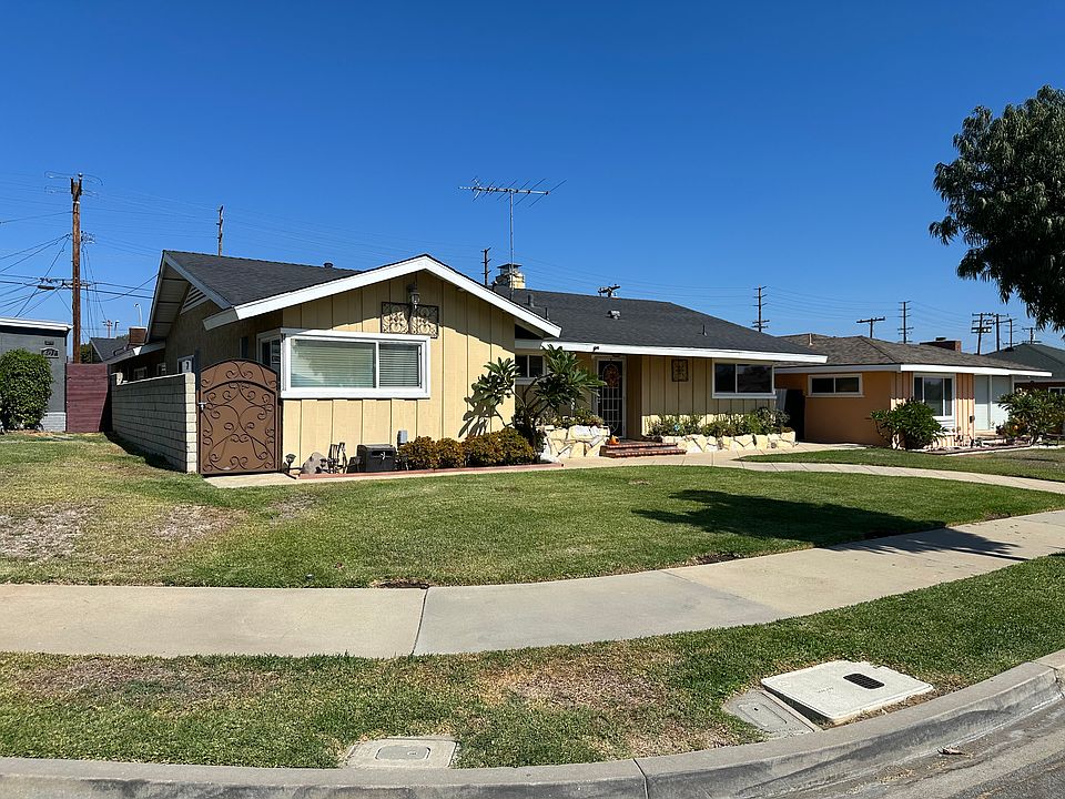 2nd image of 405 Union Pl