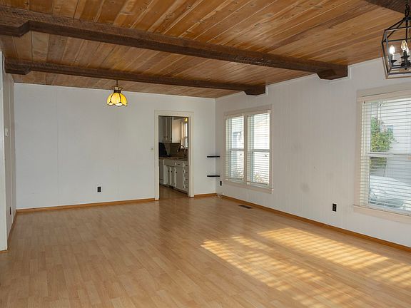 2nd image of 614 Lane St