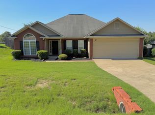 67 Redwood Dr, Phenix City, AL 36869