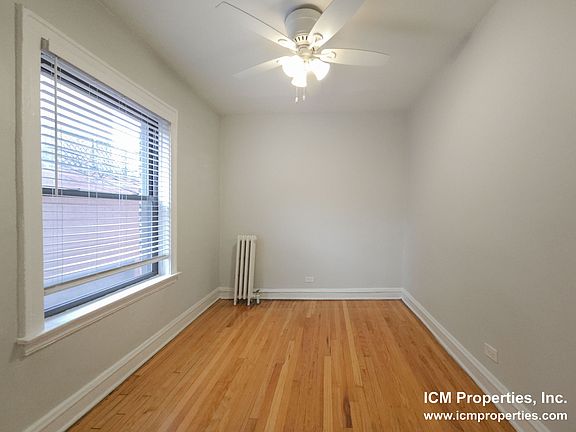 3rd image of 3300 N Claremont Ave #2-2344S