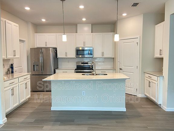 2nd image of 334 Wooded Vine Dr