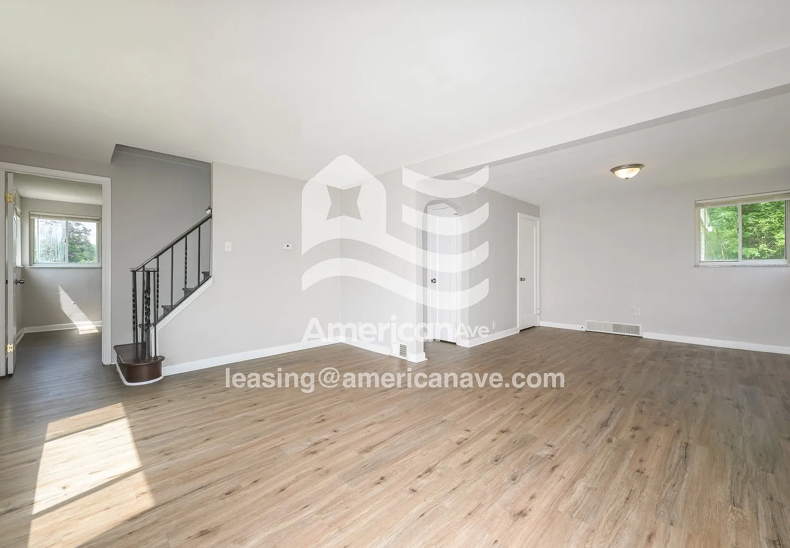 3 bed, 2.0 bath, 1427 sqft, $1,597 — Photo 2