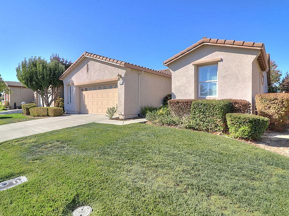 2nd image of 403 Palisades Drive
