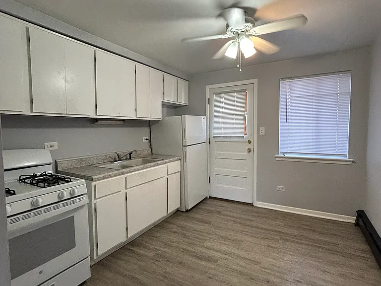 1322 Bataan Dr #2W — Photo 1