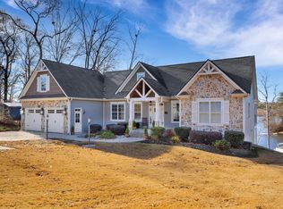 300 Lakecrest Dr, Greer, SC 29651