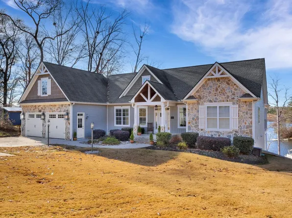 300 Lakecrest Dr, Greer, SC 29651