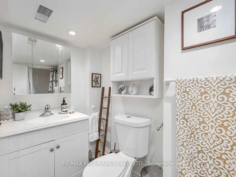 43 Stanhope Ave #LOWER — Photo 7