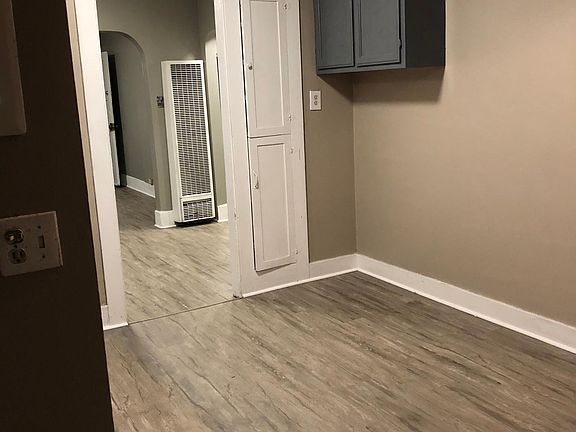 3rd image of 1050 N Avenue 49