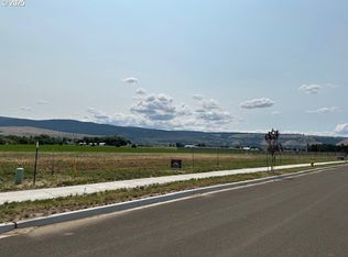 10607 Greg Ln, La Grande, OR 97850