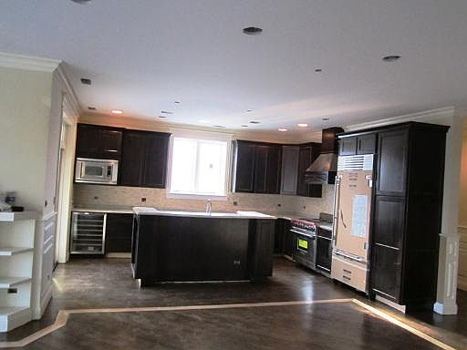 4th image of 1232 W Melrose Ave #2