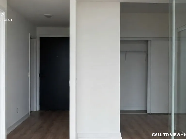 500 Dupont St #606 — Photo 12