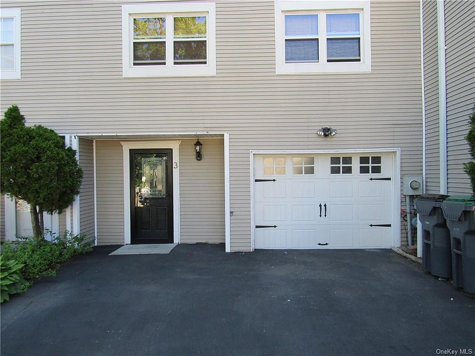 1st image of 3 Brookside Dr W