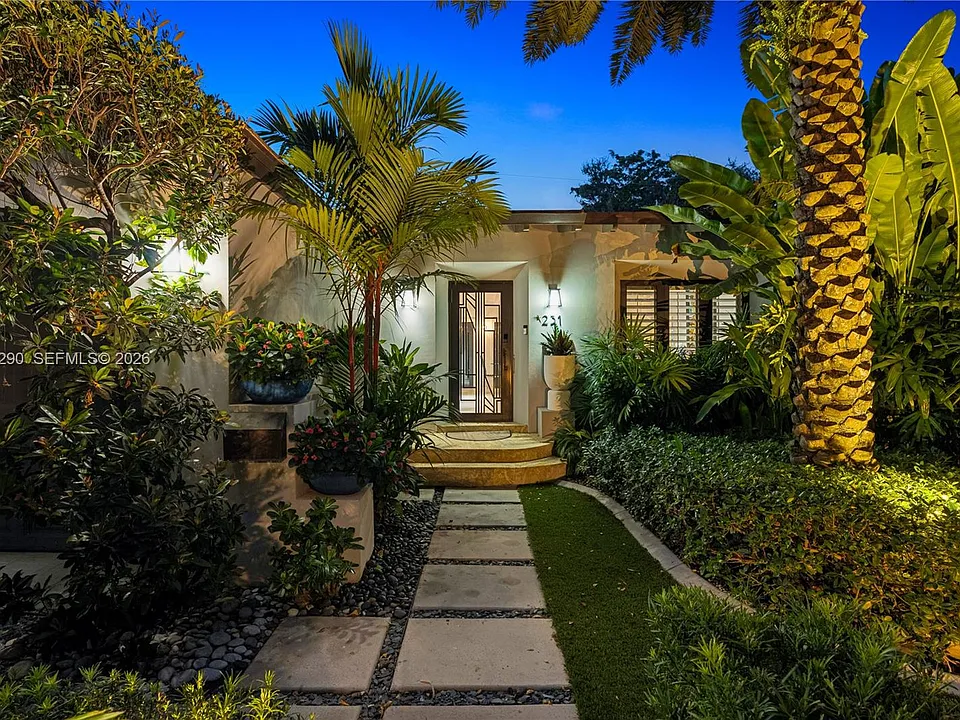 231 Fluvia Ave