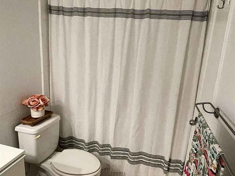 1514 Parker Ln #110 — Photo 11