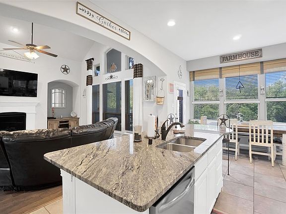 5th image of 1001 Windham Dr